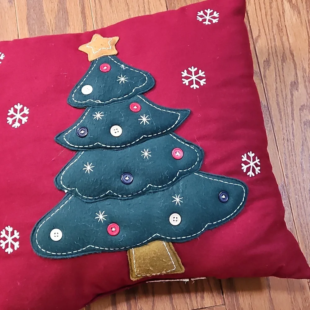 Vintage Christmas Pillow Red Green Tree Snowflakes Couch Square